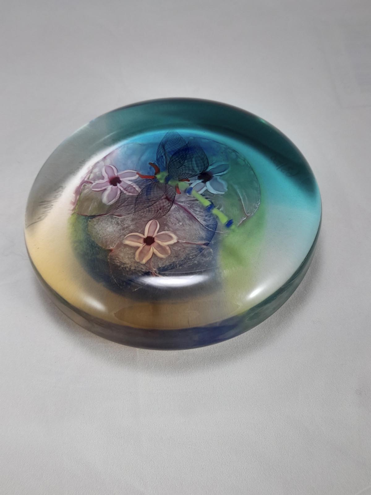 Caithness Lilly Pool Paperweight No. 63/350 - Image 5