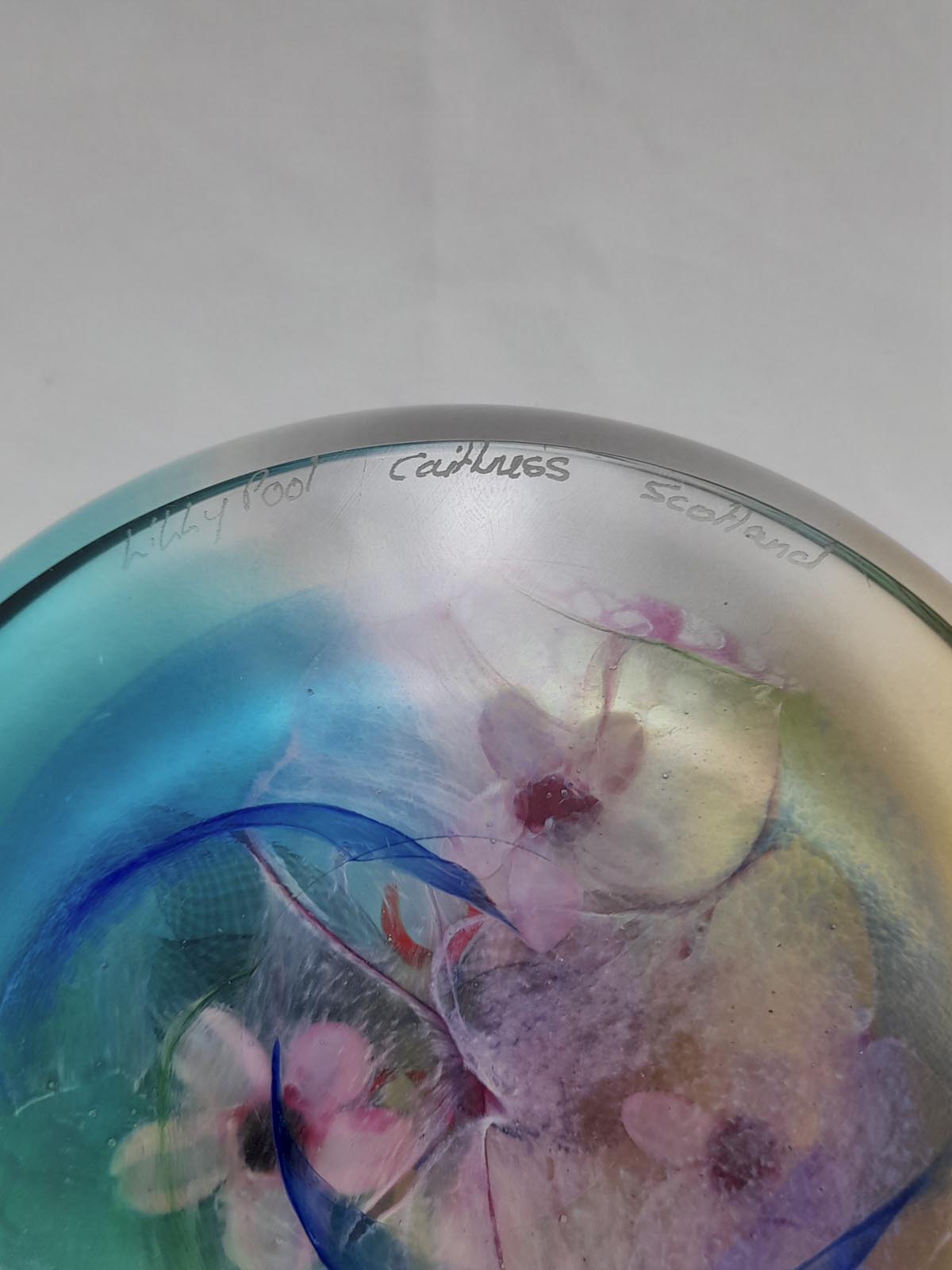 Caithness Lilly Pool Paperweight No. 63/350 - Image 2