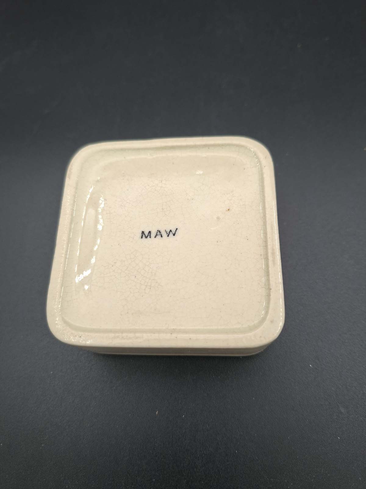 White Rose Paste Pot Lid & Base - Image 7