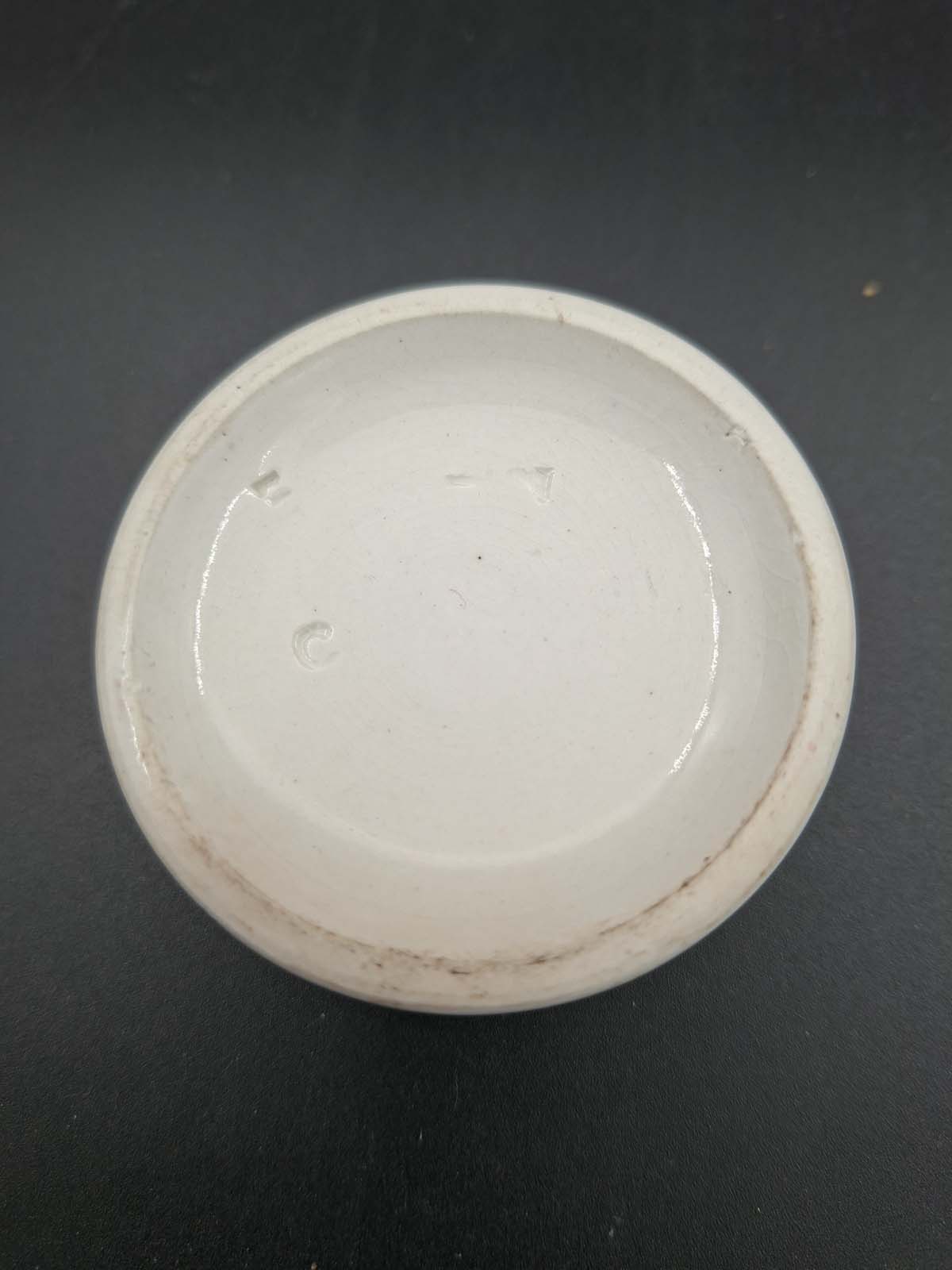 Calverts Carbolic Toothpaste Pot Lid & Base - Image 8