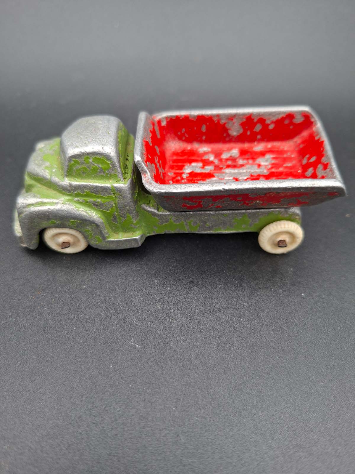 Fun Ho Tip Truck No.179 (Closed Windows)