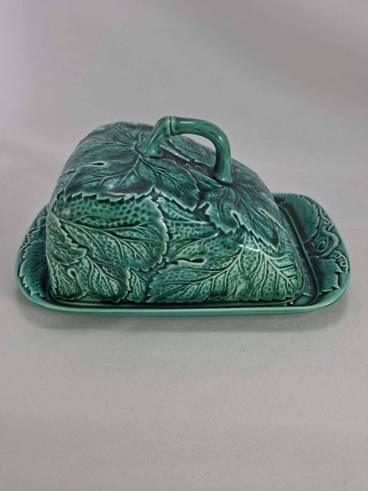 Wedgwood Majolica Butter Dish - Image 2