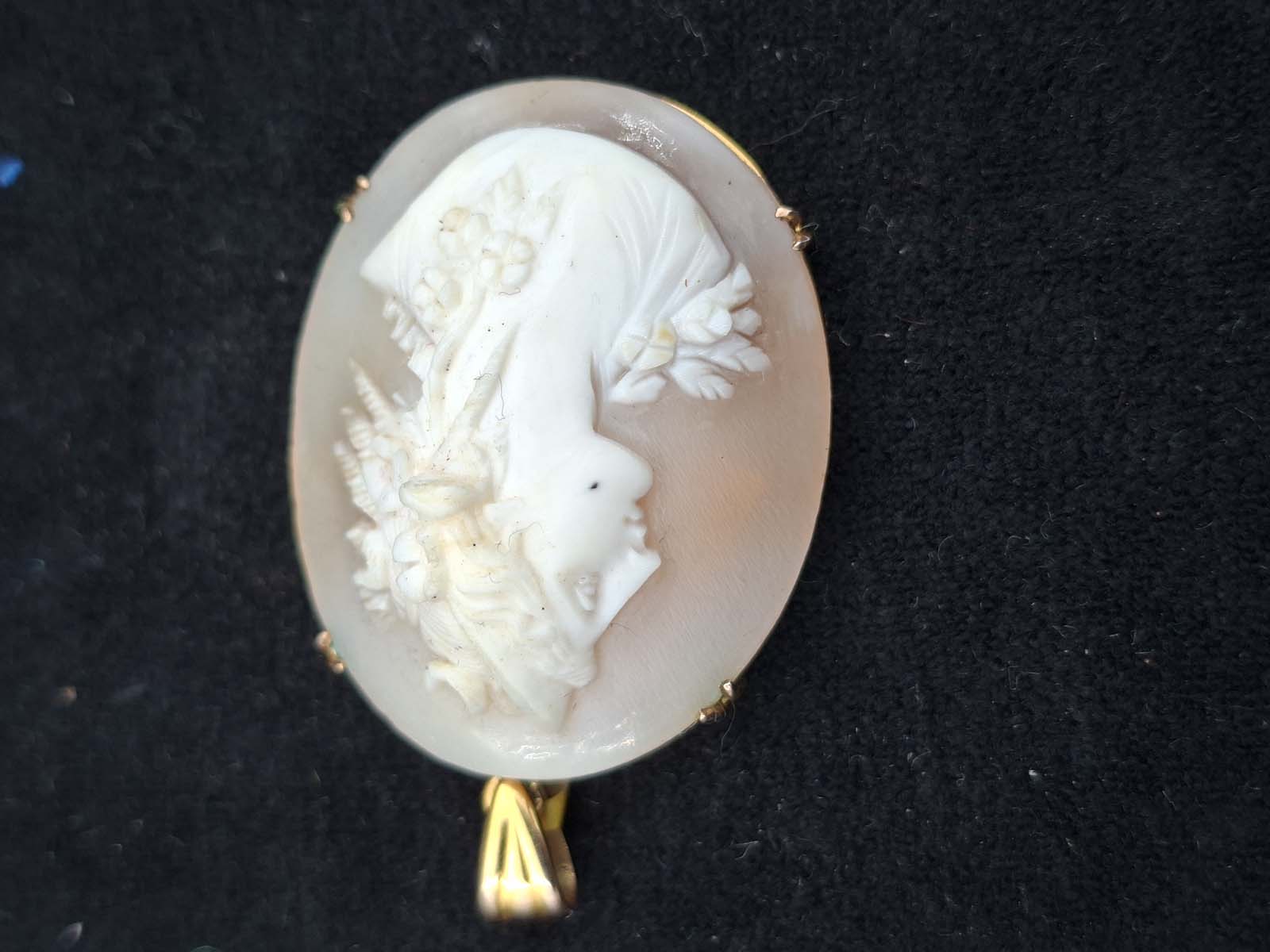 Cameo Pendant by Drew’s of Whanganui NZ (With Valuation) - Image 2