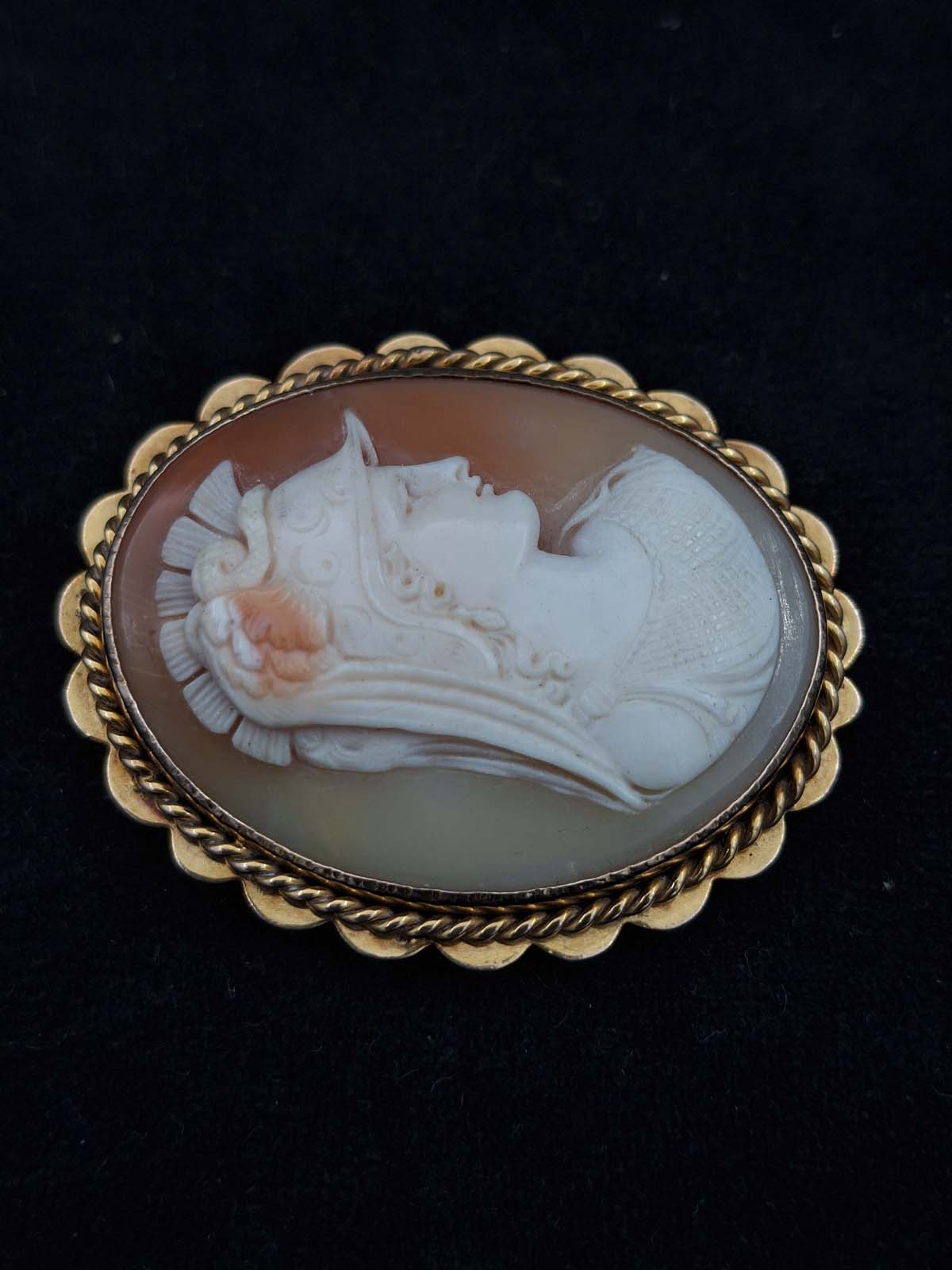 Cameo Brooch Greek Goddess Athena (With Valuation) - Image 2