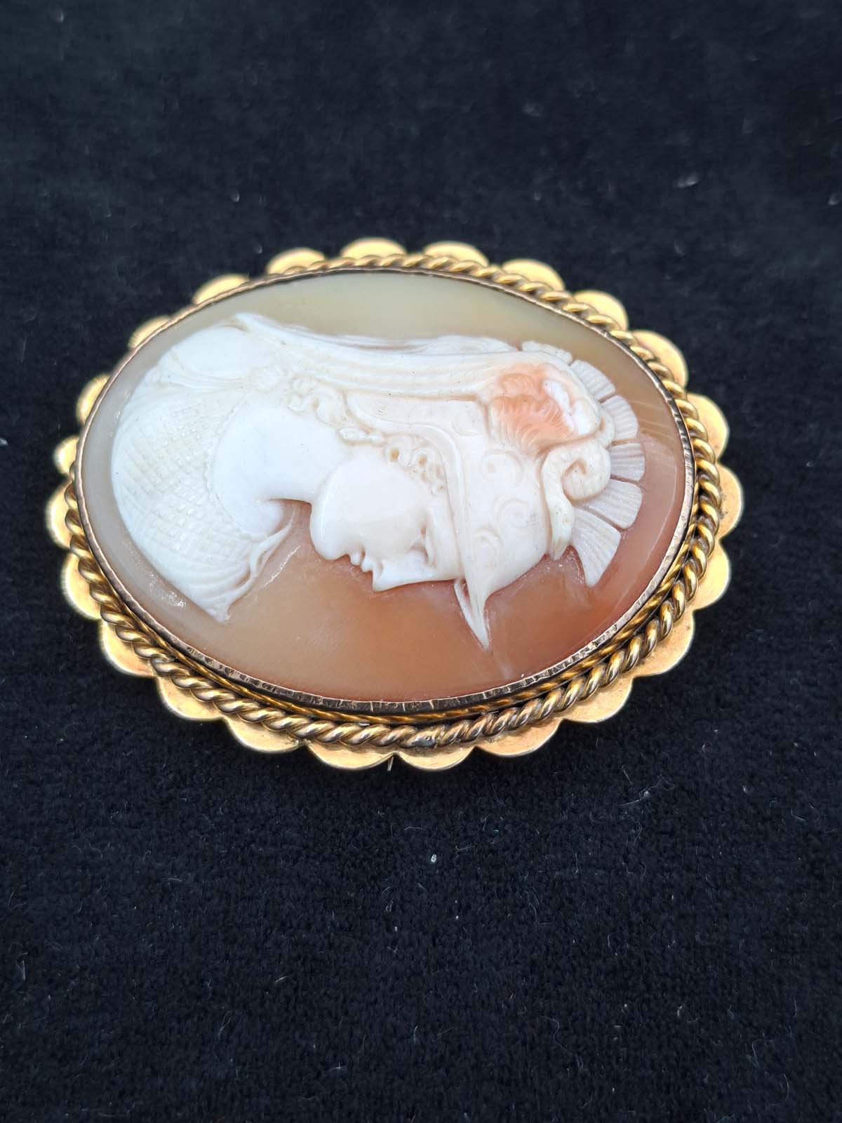 Cameo Brooch Greek Goddess Athena (With Valuation) - Image 4