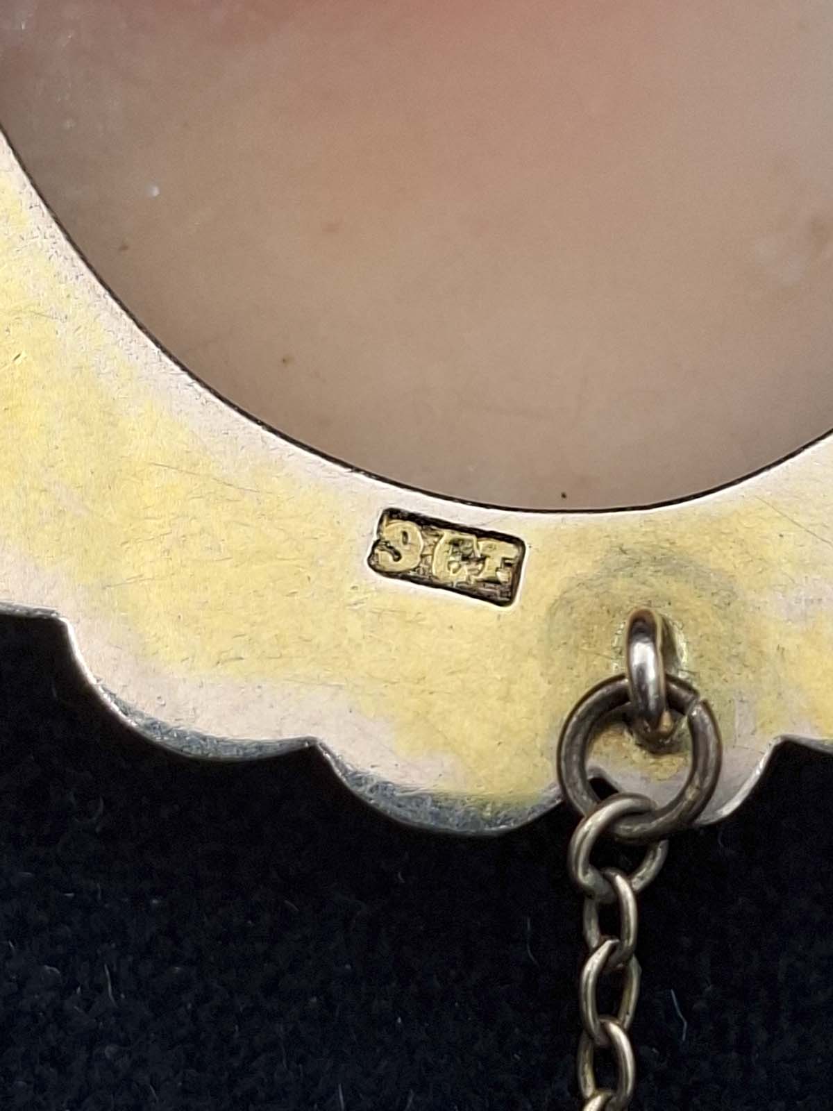 Cameo Brooch Greek Goddess Athena (With Valuation) - Image 5