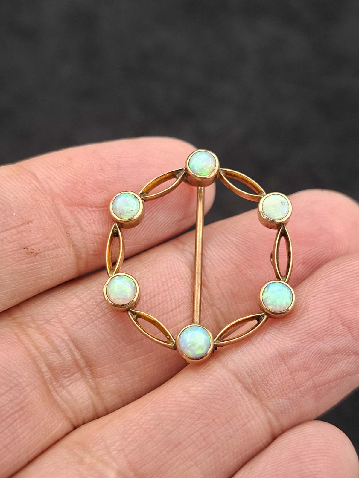 15ct Gold Opal Circlet Brooch (With Valuation) - Image 3
