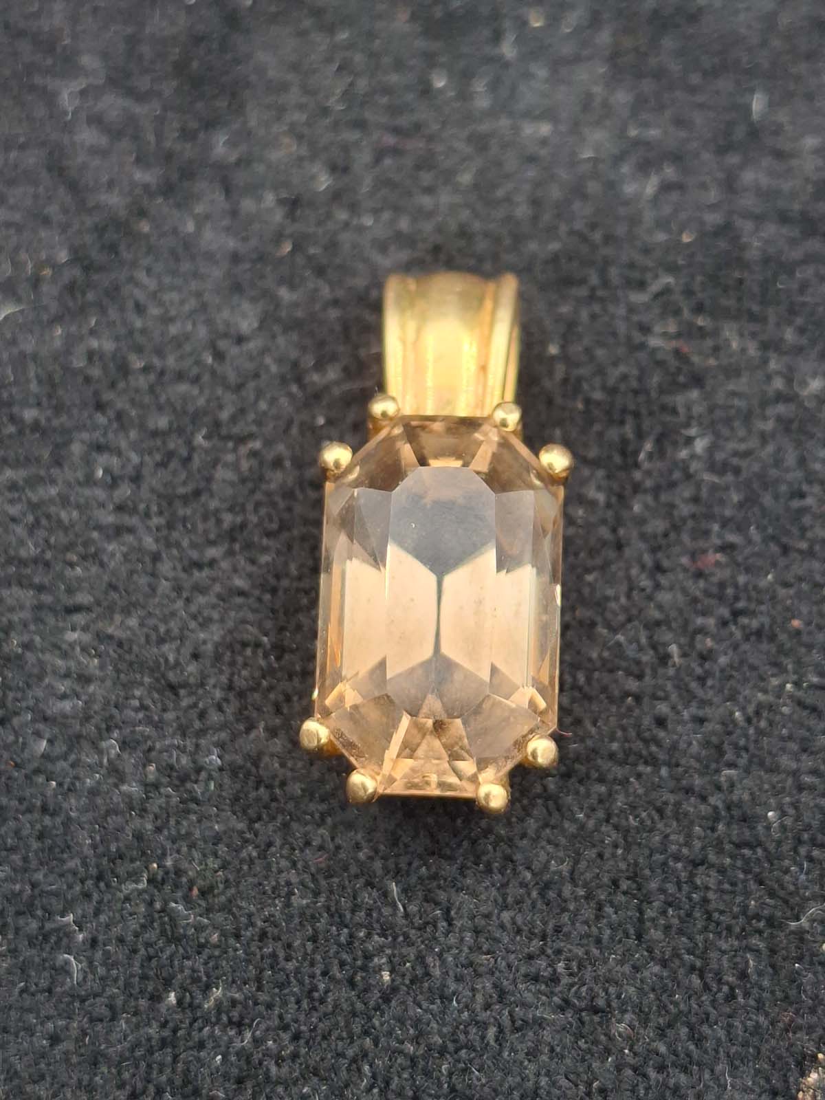 18ct Gold Smoky Quartz Pendant (With Valuation)