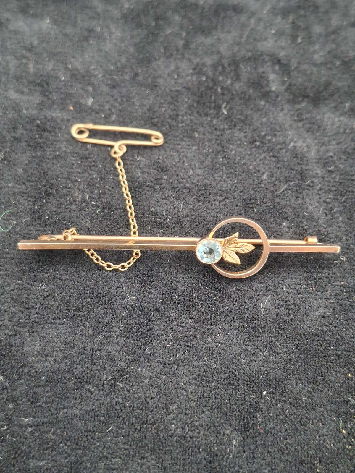 15ct Gold Glass Bar Brooch (With Valuation)