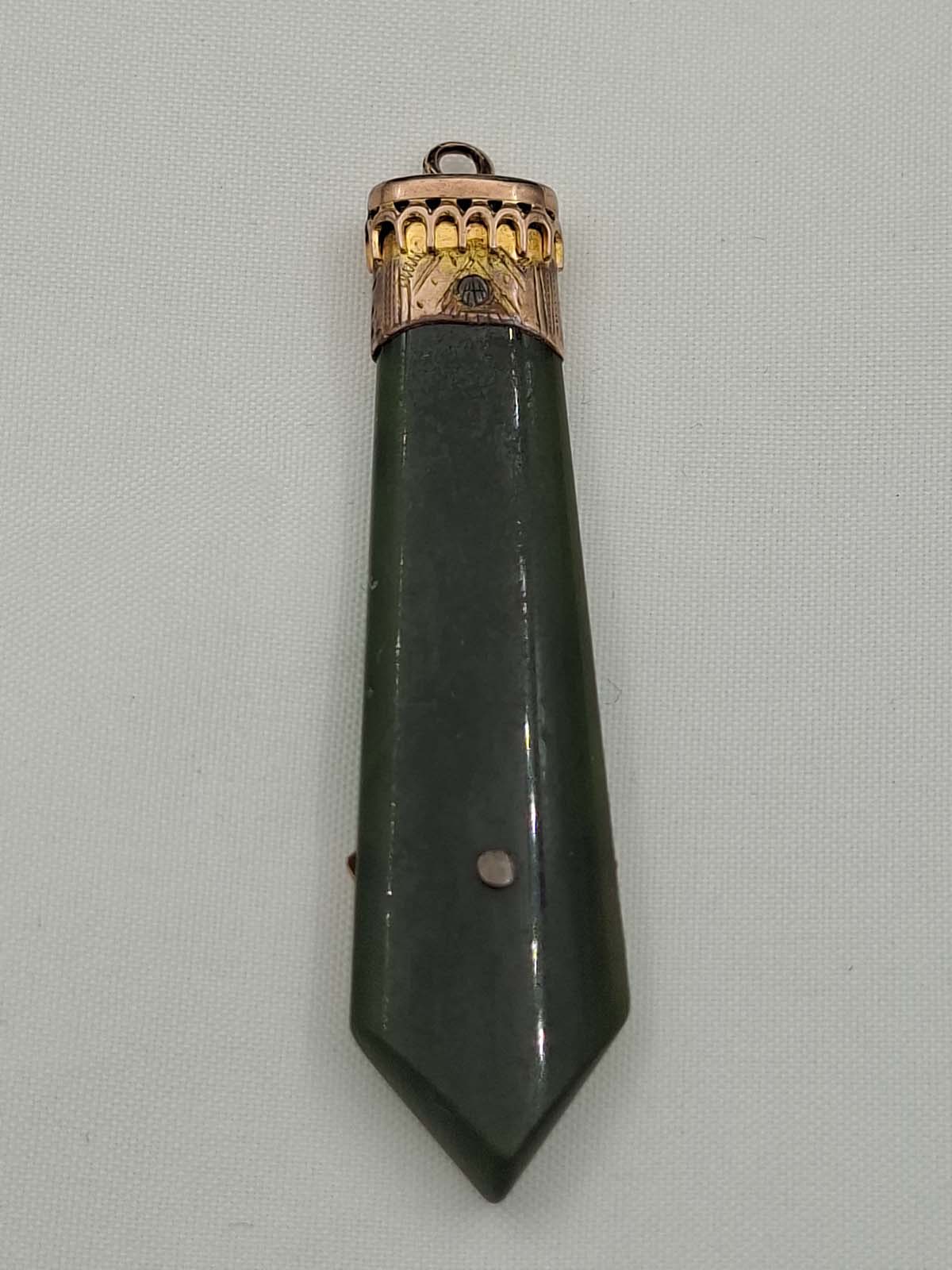 9ct Gold Masonic Greenstone Pendant - Image 5