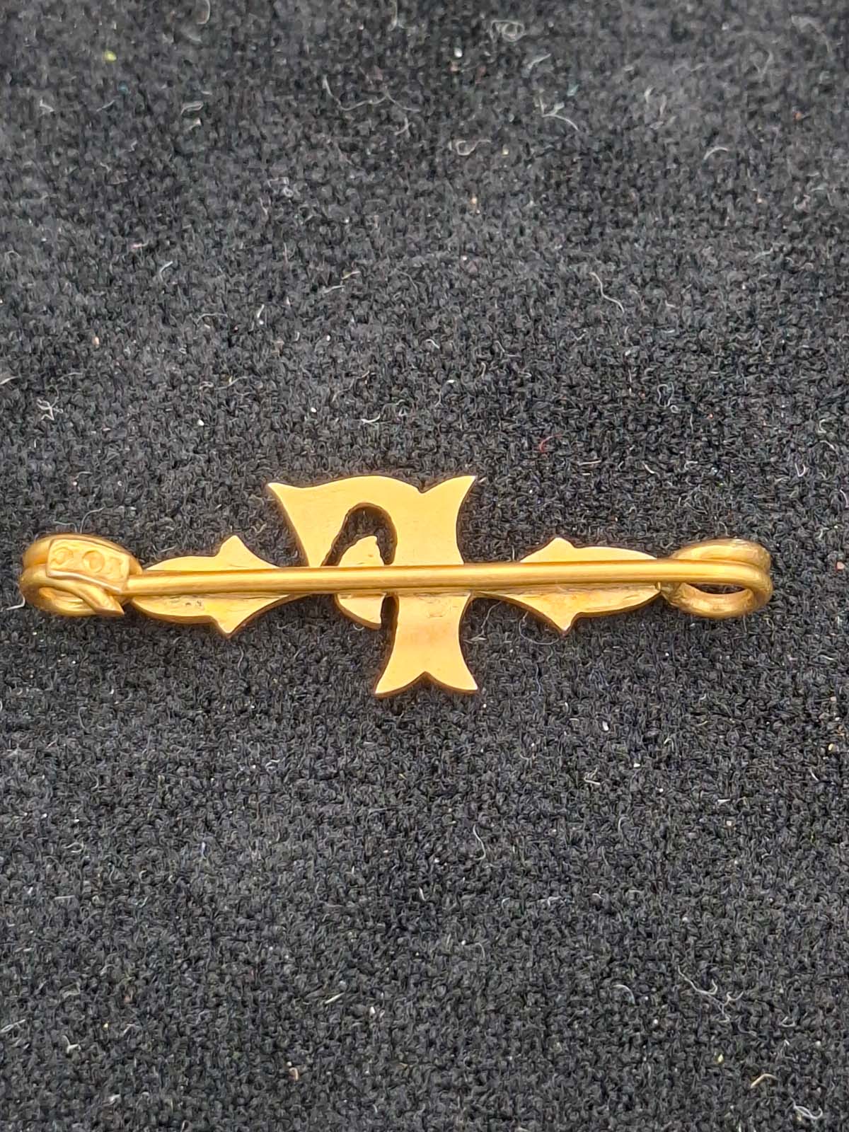 10ct Gold and Seed Pearl Letter “F” Brooch - Image 5
