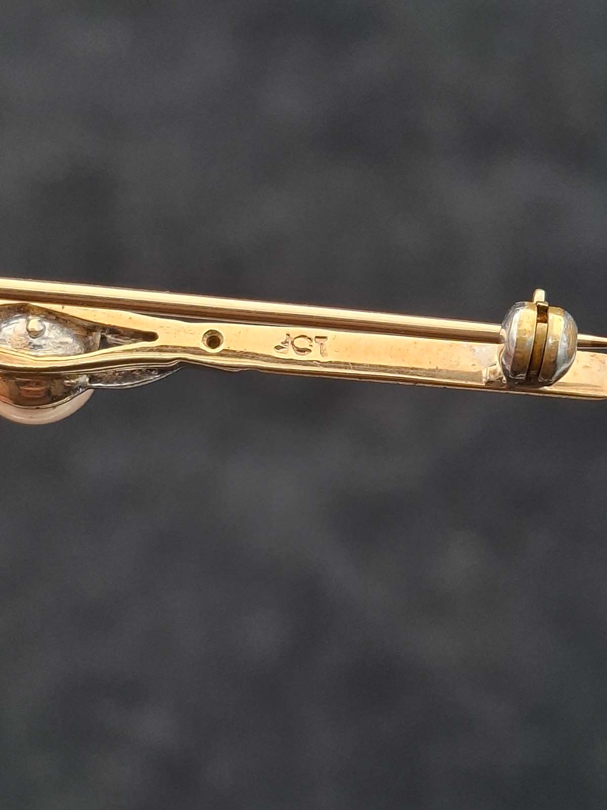 9ct Gold Akoya Cultured Pearl & Diamond Bar Brooch (With Valuation) - Image 5