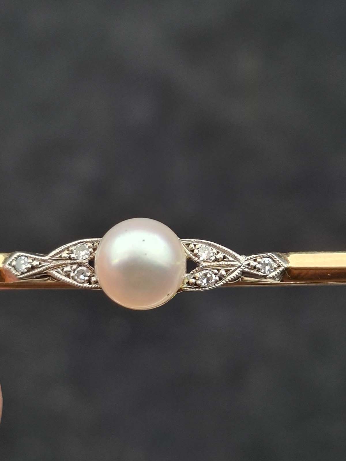 9ct Gold Akoya Cultured Pearl & Diamond Bar Brooch (With Valuation) - Image 6