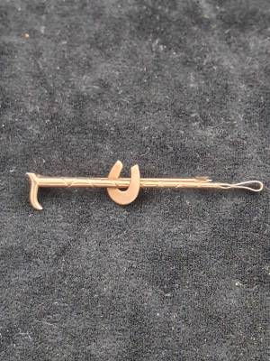 9ct Rose Gold Crop & Horseshoe Bar Brooch