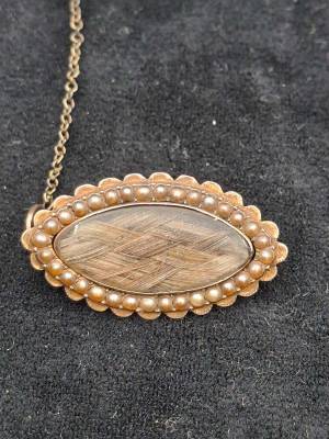 9ct Gold Victorian Mourning Brooch “Tho Wood Limekilns NB”