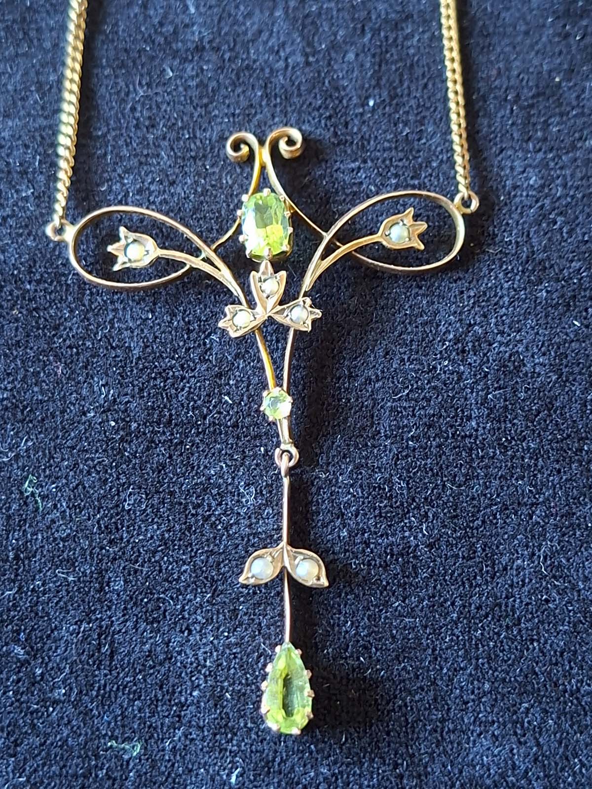 Art Nouveau Lavalier Pendant Set with Peridots & Seed Pearls - Image 2