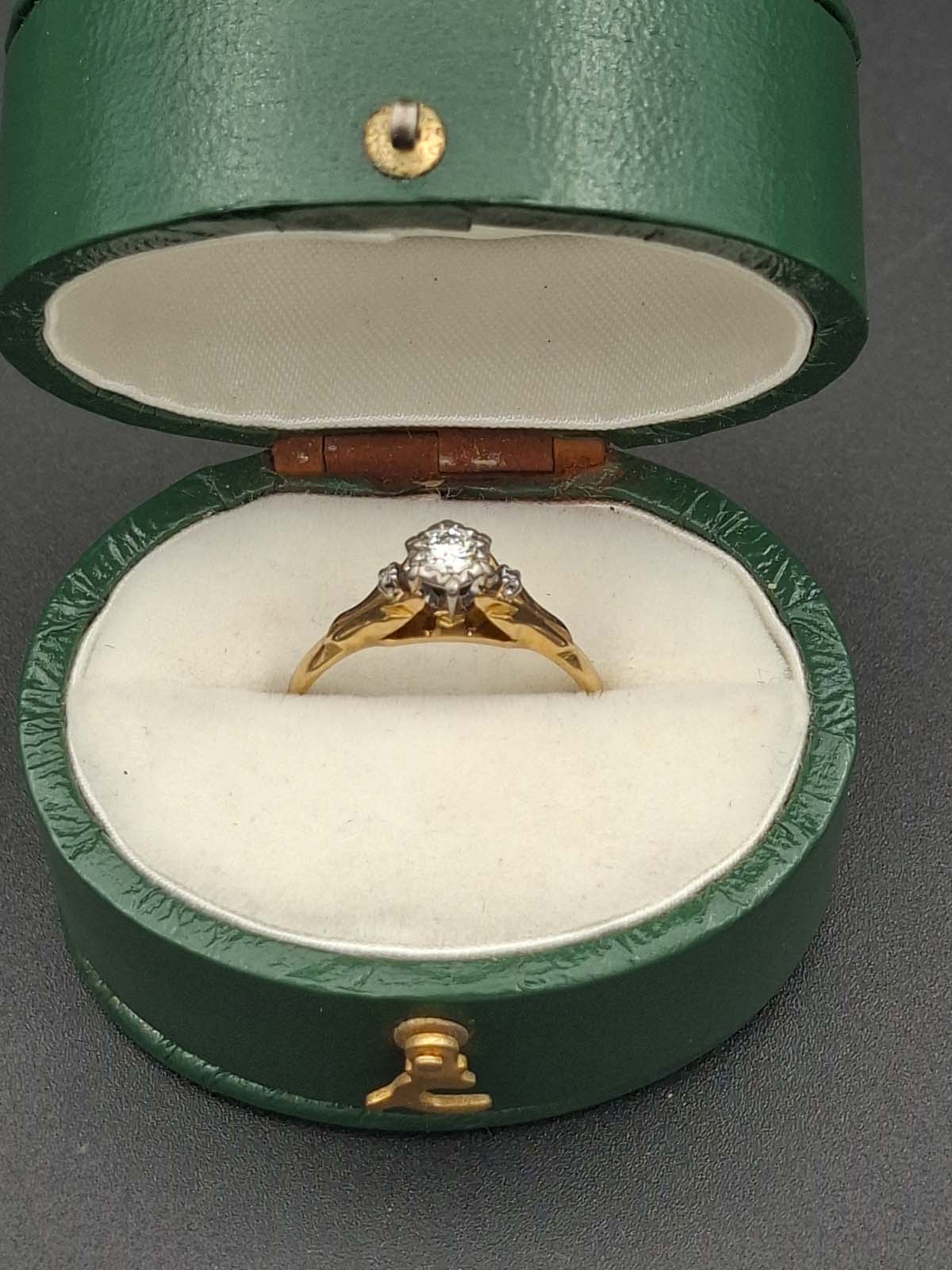 Diamond Solitaire Ring (With Valuation)