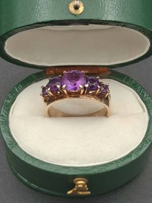 9ct gold 5 Stone Amethyst Ring