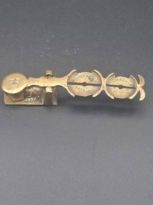 Victorian Half & Full Sovereign Scales