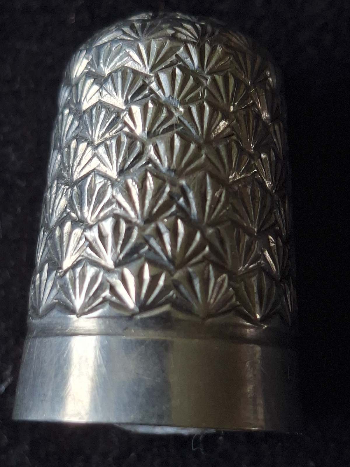 Sterling Silver Thimble by Charles Horner - Image 2