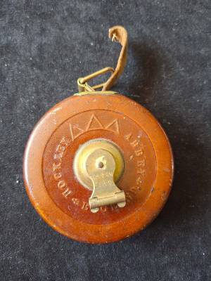 Hockley Abbey England Vintage Leather Cased Tape Measure