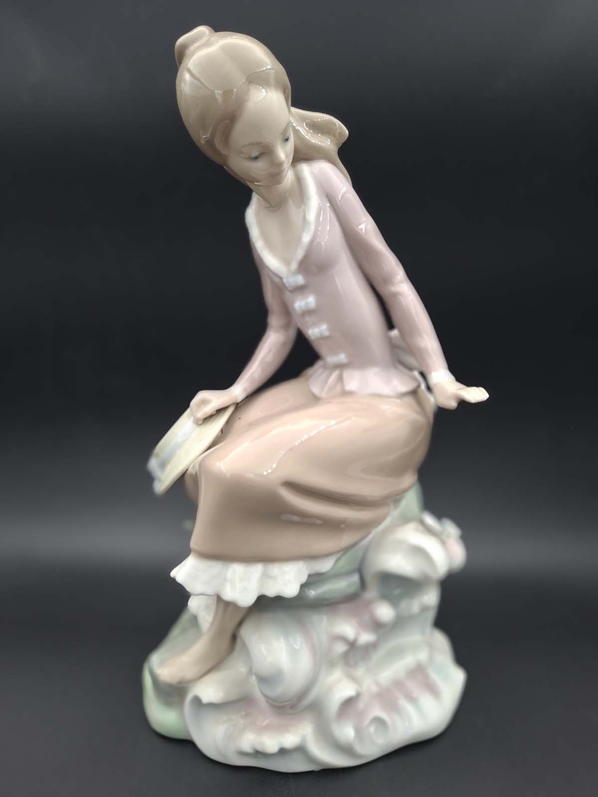 A Lladro Figurine Called “At the Seaside”