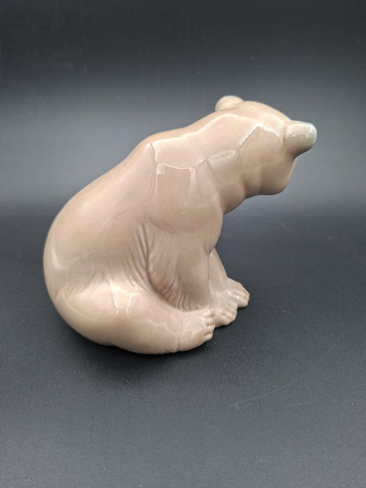 Lladro Bear Seated Polar Bear No. 1209 - Image 3