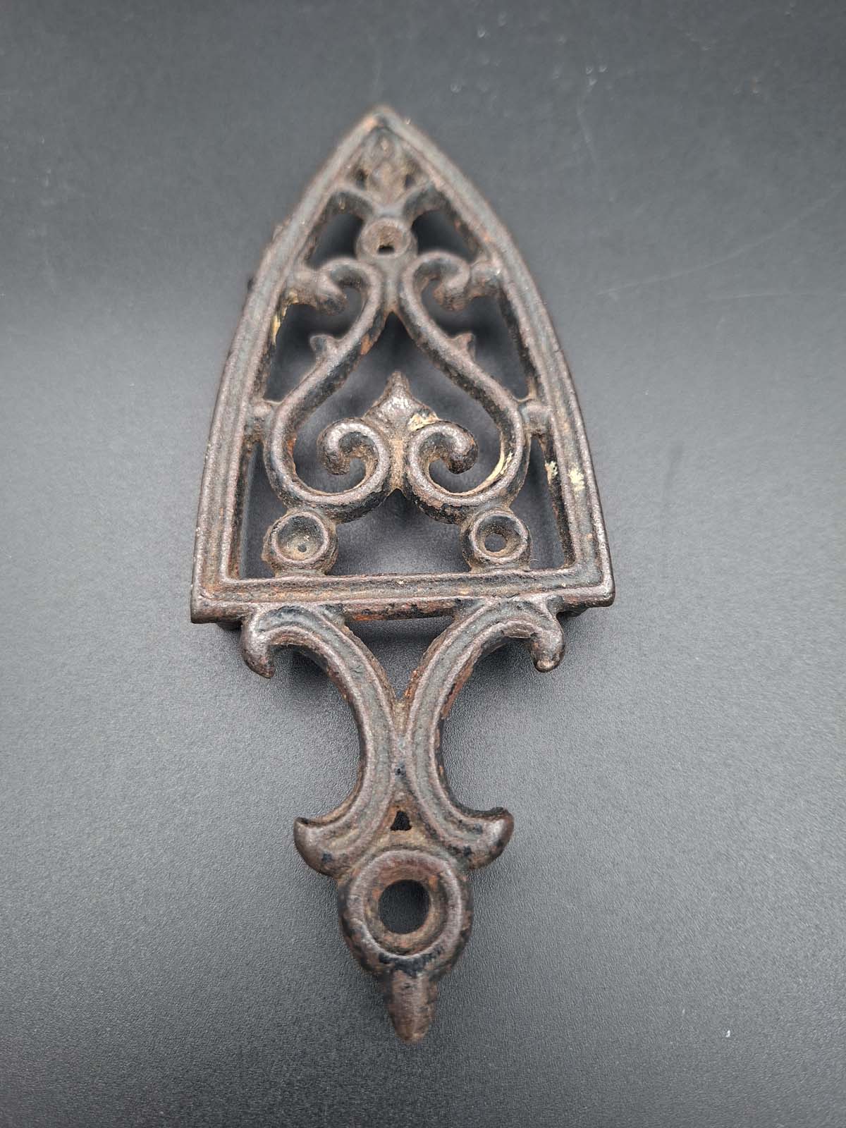 Cast Iron Miniature Sad Iron & Trivet - Image 5