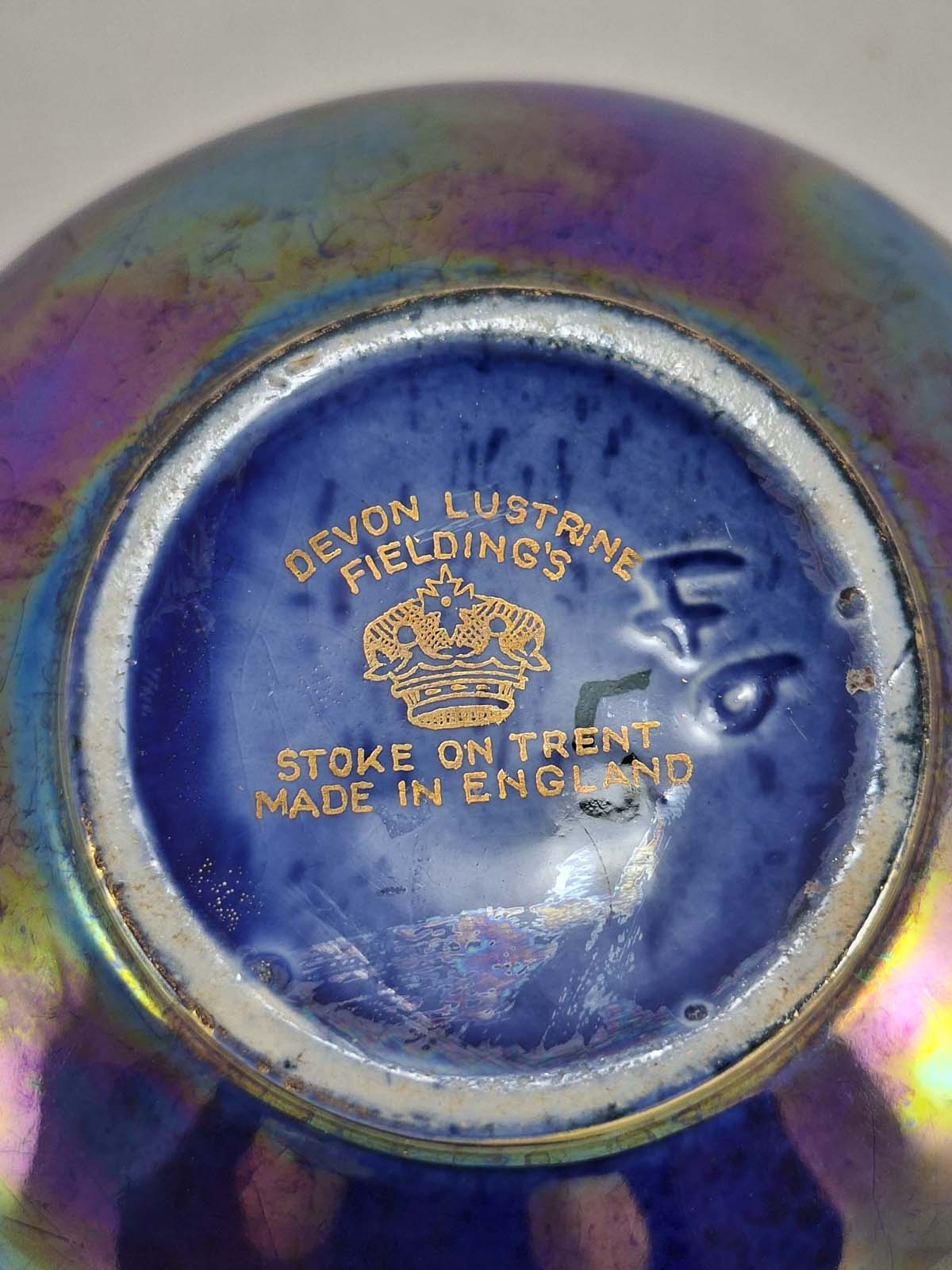 Fielding’s Devon Lustrine Vase - Image 7