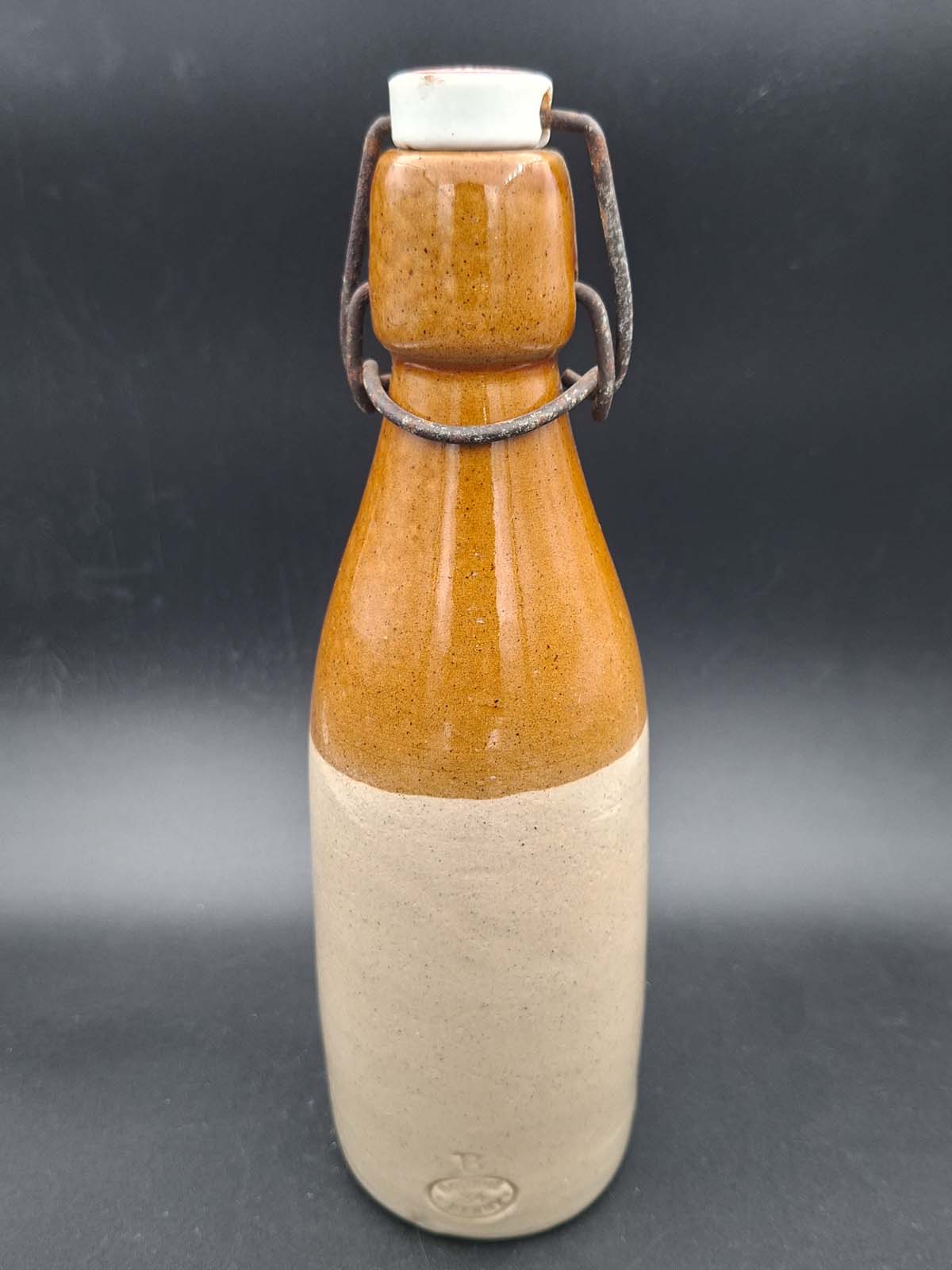Thomson Lewis Wellington, Wanganui & Petone Ginger Beer Bottle - Image 3