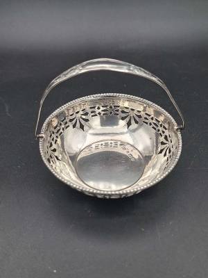 Pierced Sterling Silver Handled Bonbon Dish 1929
