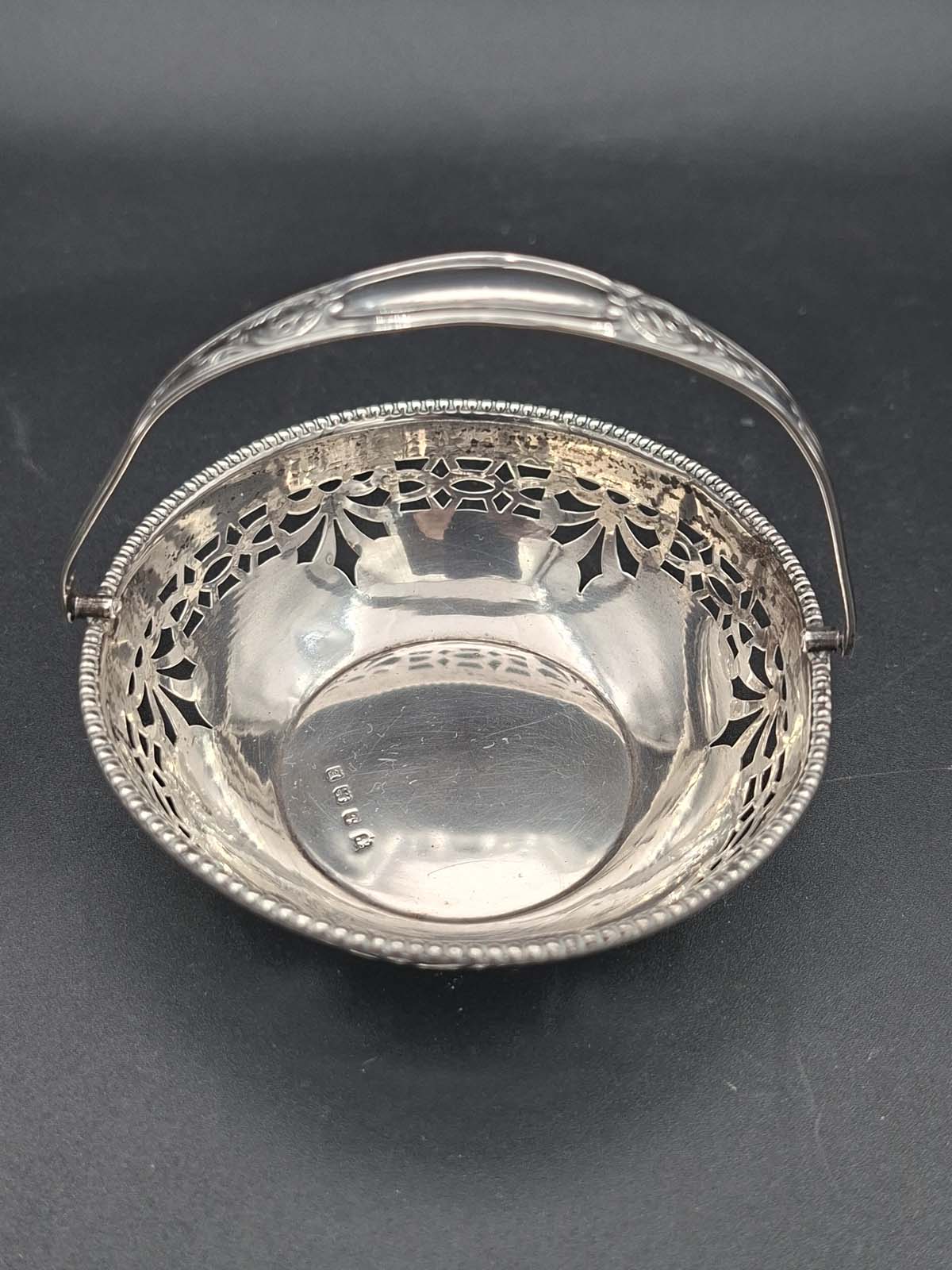 Pierced Sterling Silver Handled Bonbon Dish 1929 - Image 3