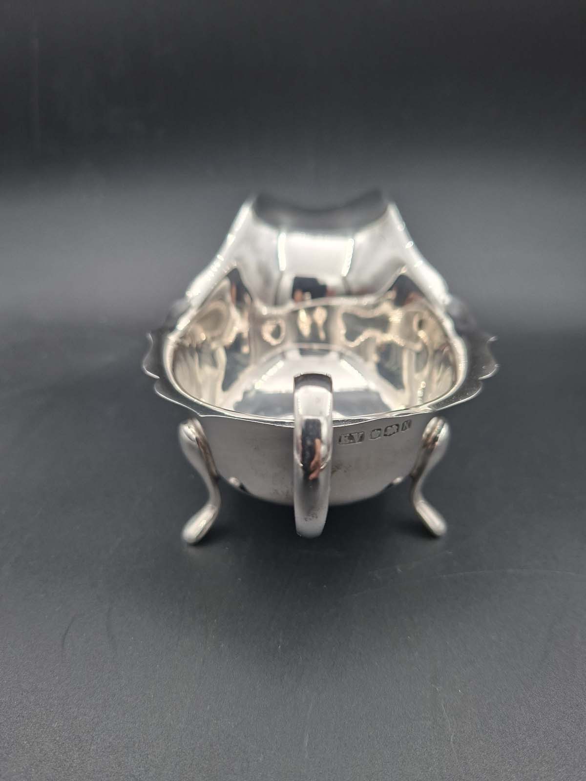 Sterling Silver Gravy Boat Sheffield 1955 - Image 4