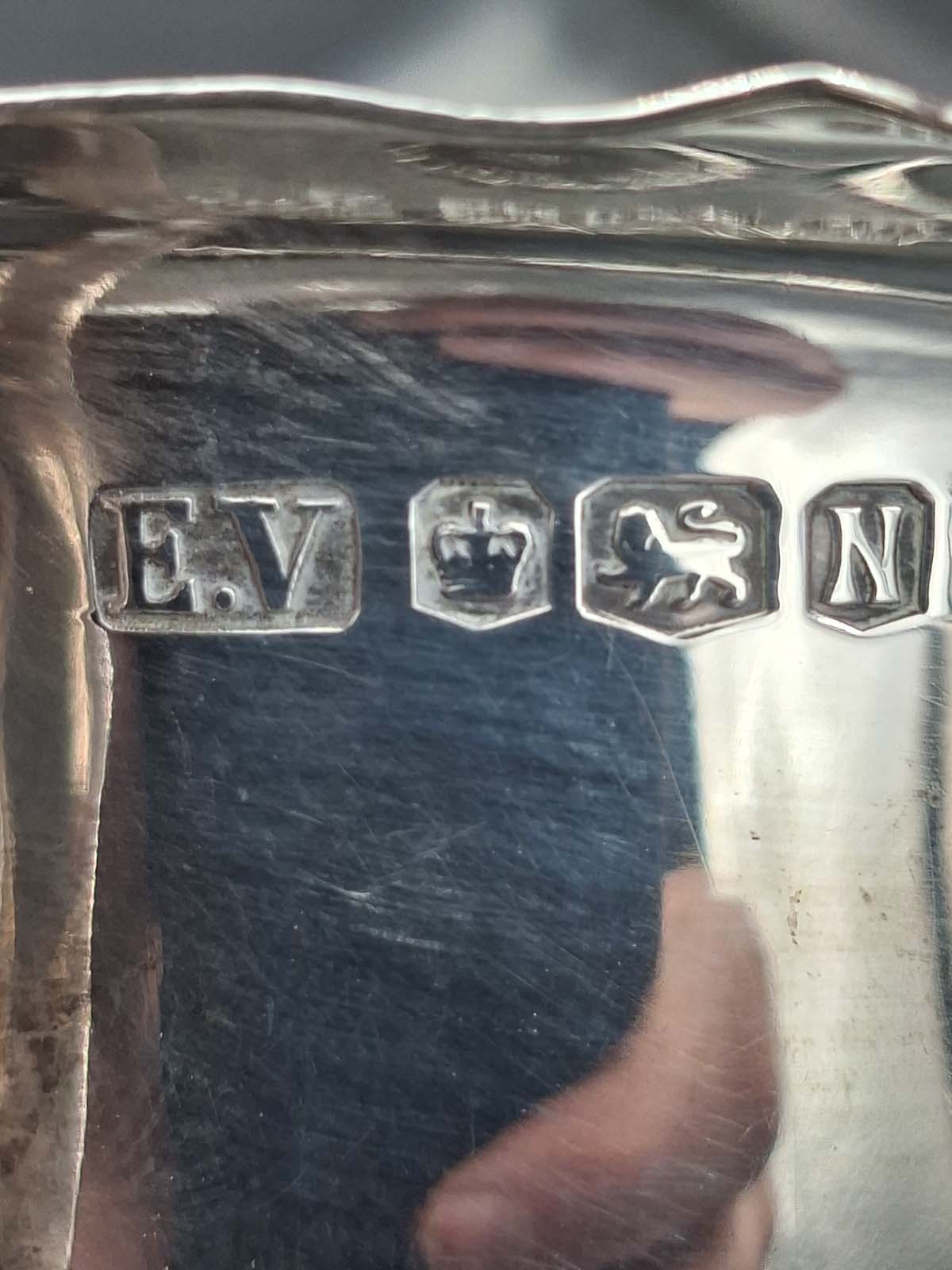 Sterling Silver Gravy Boat Sheffield 1955 - Image 5