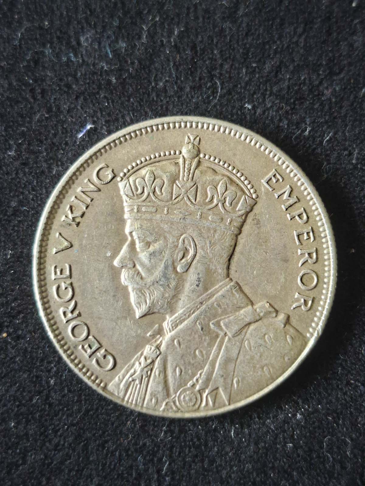 New Zealand 1933 Half Crown Coin - Image 2